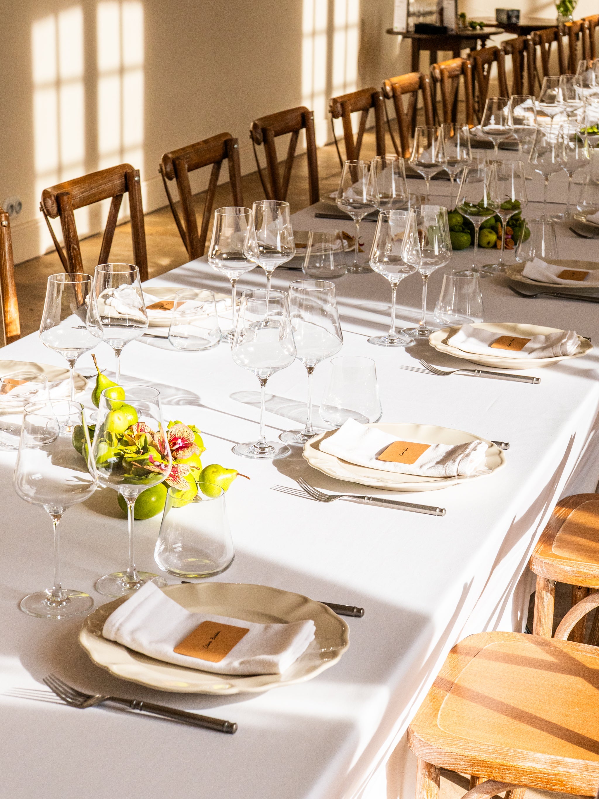 White Petal Dinnerware Set of 15