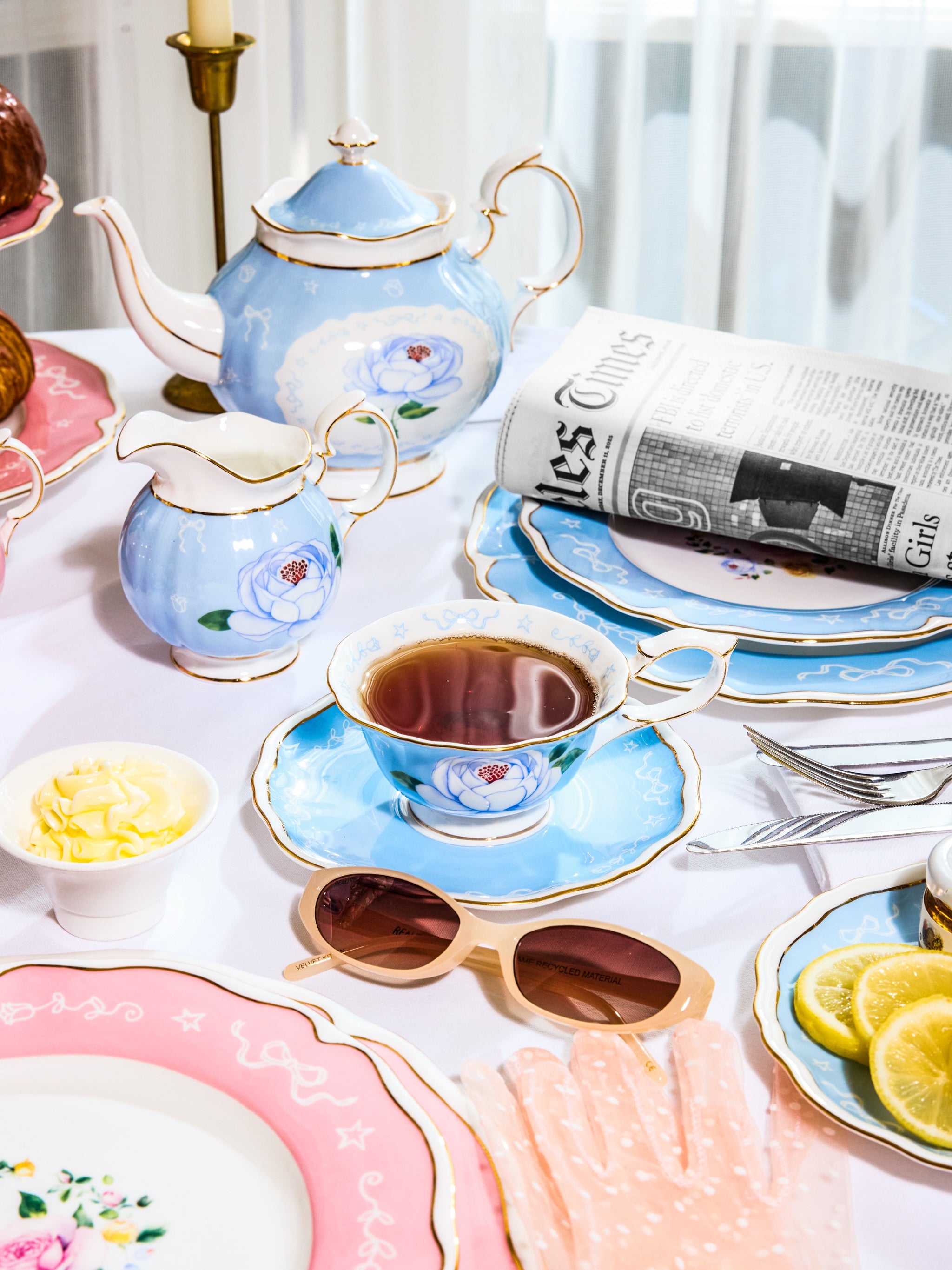 Marilyn Monroe Hollywood Bloom™ Limited Edition, Creamer, Baby Blue