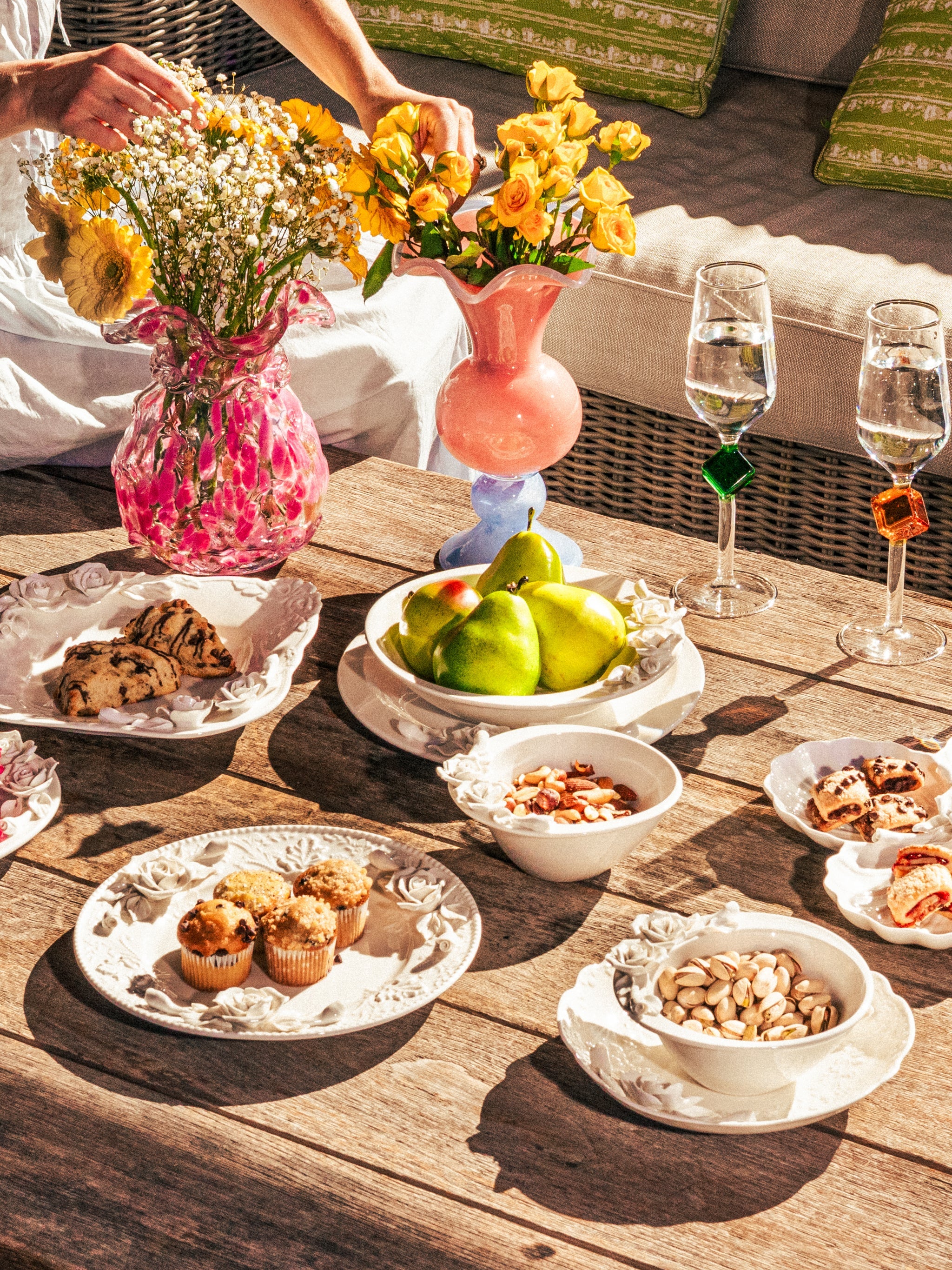 Isabella Artisan Rose Dinnerware Set of 9