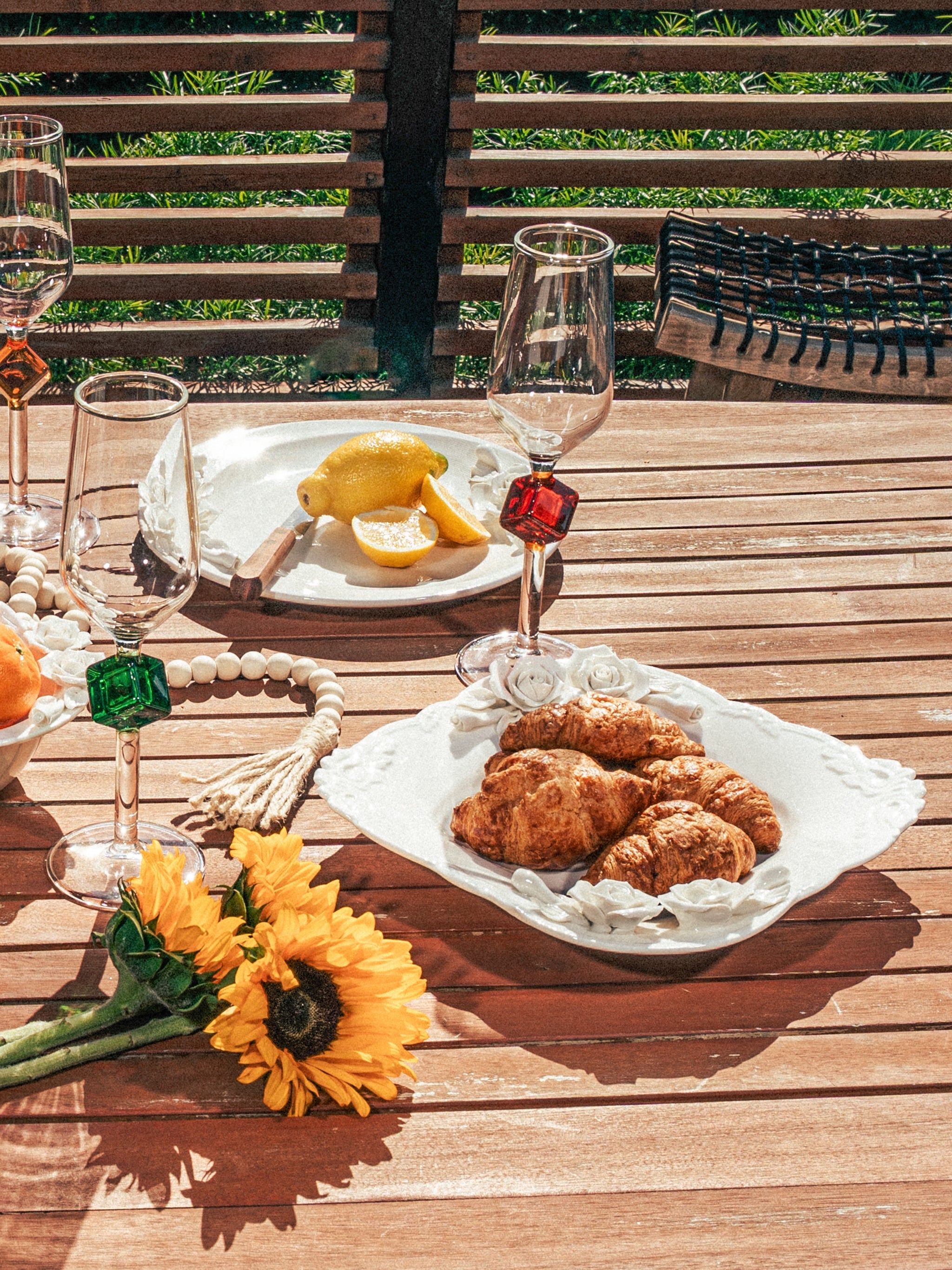 Isabella Artisan Rose Dinnerware Set of 9