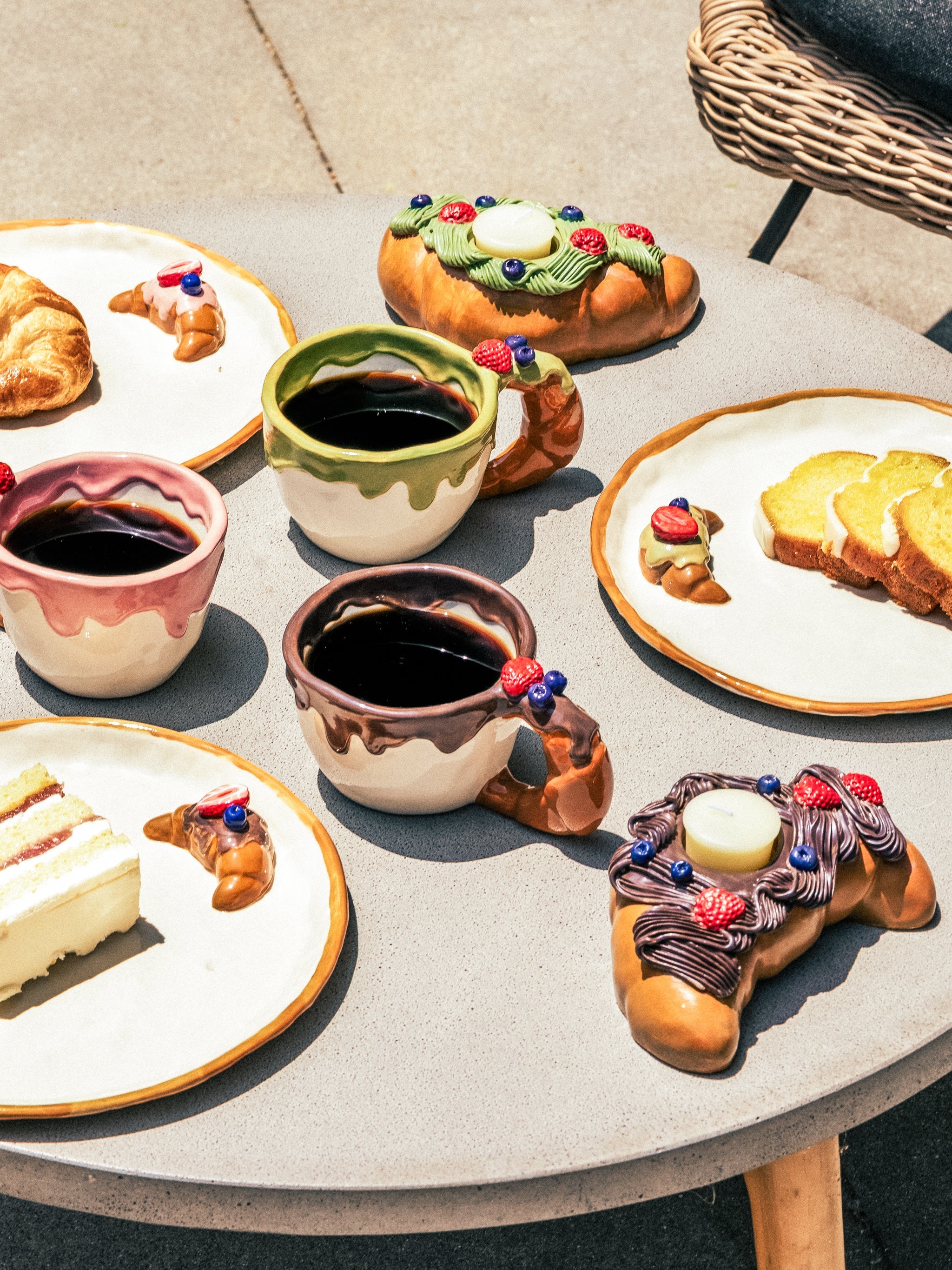 Croissant Delight Ceramic Set of 3, Chocolate